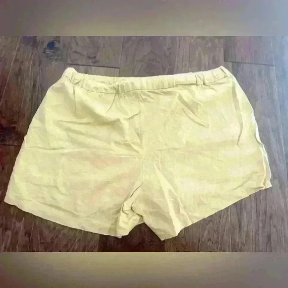 Banana Republic Yellow Shorts - Picture 2 of 3